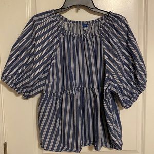 Old Navy women’s top